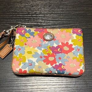 Coach Peyton Floral Wristlet